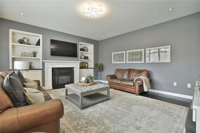 162 Painter Terr, House detached with 4 bedrooms, 2 bathrooms and 2 parking in Hamilton ON | Image 19