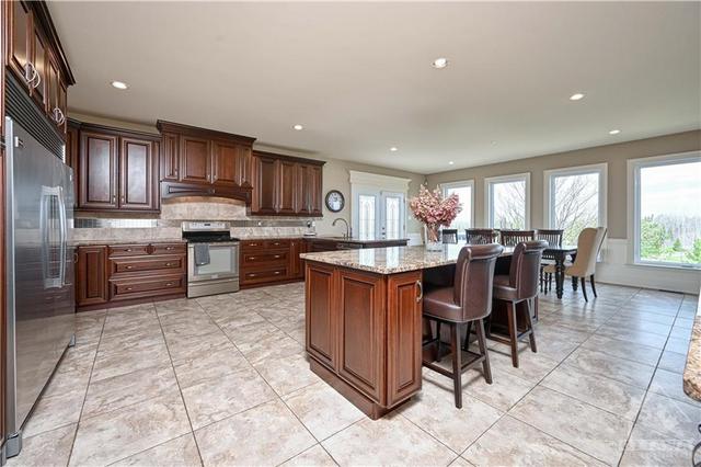 1530 Creagan Court, House detached with 4 bedrooms, 3 bathrooms and 6 parking in Ottawa ON | Image 10