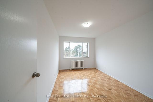 12 - 799 Robinson St, Condo with 2 bedrooms, 1 bathrooms and 0 parking in Burlington ON | Image 2