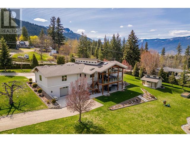 1091 12 Street Se, House detached with 4 bedrooms, 4 bathrooms and 4 parking in Salmon Arm BC | Image 84
