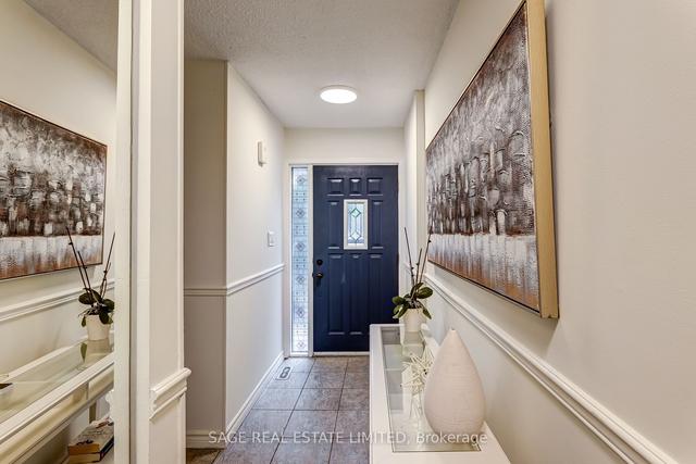 101 Springhouse Sq, House attached with 3 bedrooms, 2 bathrooms and 2 parking in Toronto ON | Image 20