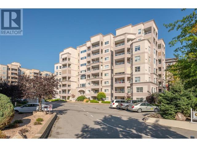 106 - 2245 Atkinson St, Condo with 2 bedrooms, 2 bathrooms and 1 parking in Penticton BC | Image 3