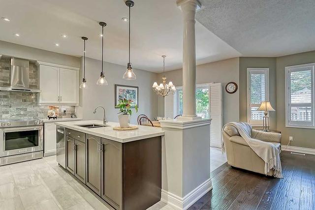 2379 Valley Forest Way, House detached with 4 bedrooms, 3 bathrooms and 6 parking in Oakville ON | Image 11