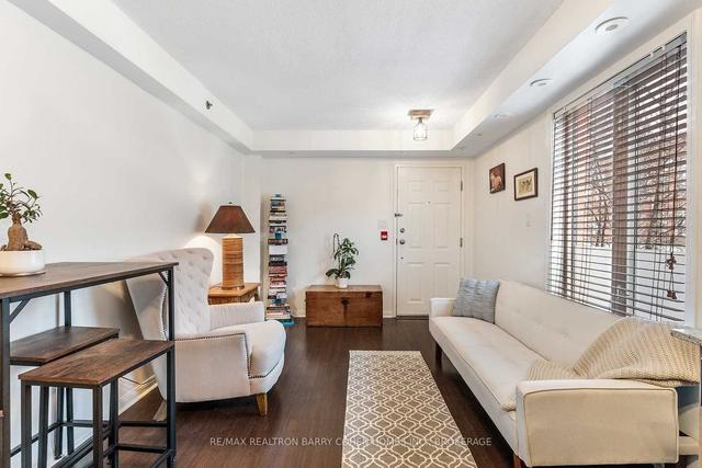 1033b - 18 Laidlaw St, Townhouse with 1 bedrooms, 1 bathrooms and 0 parking in Toronto ON | Image 3