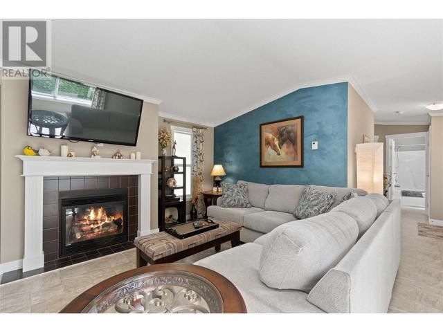 5161 - 63 Avenue Unit# 3, House other with 3 bedrooms, 2 bathrooms and 3 parking in Salmon Arm BC | Image 13