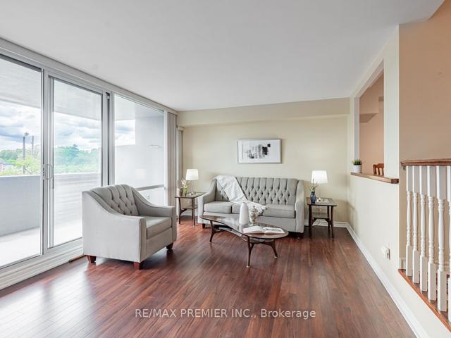 301 - 270 Scarlett Rd, Condo with 2 bedrooms, 2 bathrooms and 1 parking in Toronto ON | Image 28