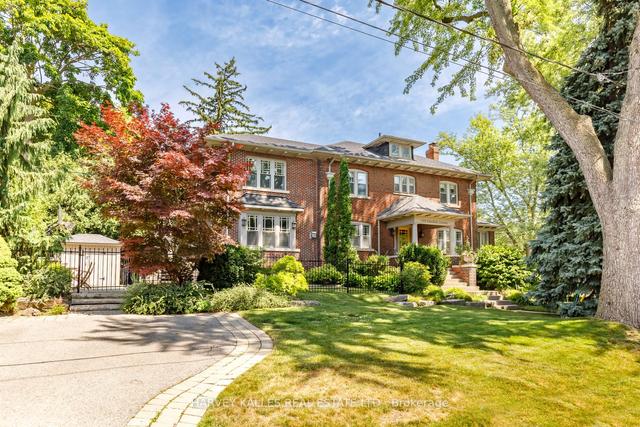 194 Dawlish Ave, House detached with 4 bedrooms, 4 bathrooms and 2 parking in Toronto ON | Image 34