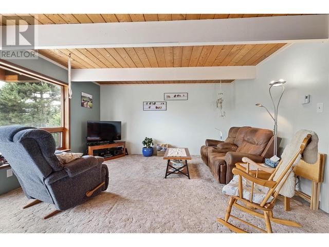 6721 Buchanan Road, House detached with 3 bedrooms, 3 bathrooms and 8 parking in Coldstream BC | Image 10
