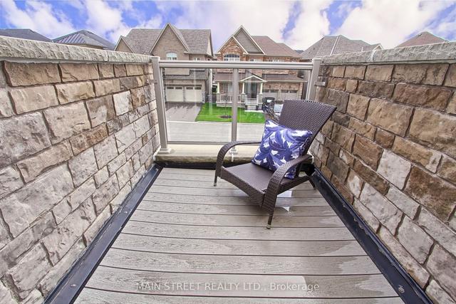 10 Mondial Cres, House detached with 4 bedrooms, 5 bathrooms and 6 parking in East Gwillimbury ON | Image 19