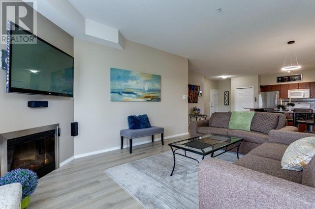 2322 - 1873 Country Club Dr, Condo with 3 bedrooms, 2 bathrooms and 1 parking in Kelowna BC | Image 9