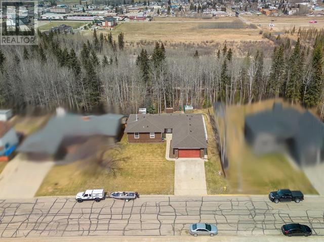 4718 Sakwatamau Drive, House detached with 5 bedrooms, 3 bathrooms and 4 parking in Whitecourt AB | Image 2