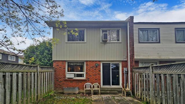 106 - 1975 Rosefield Rd, Townhouse with 3 bedrooms, 2 bathrooms and 2 parking in Pickering ON | Image 25
