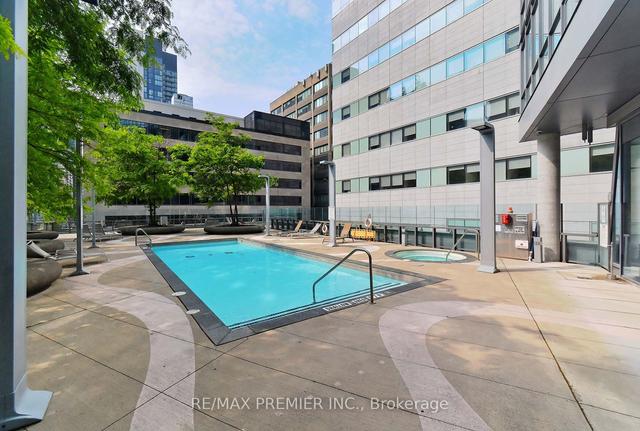 1401 - 832 Bay St, Condo with 1 bedrooms, 1 bathrooms and 0 parking in Toronto ON | Image 17