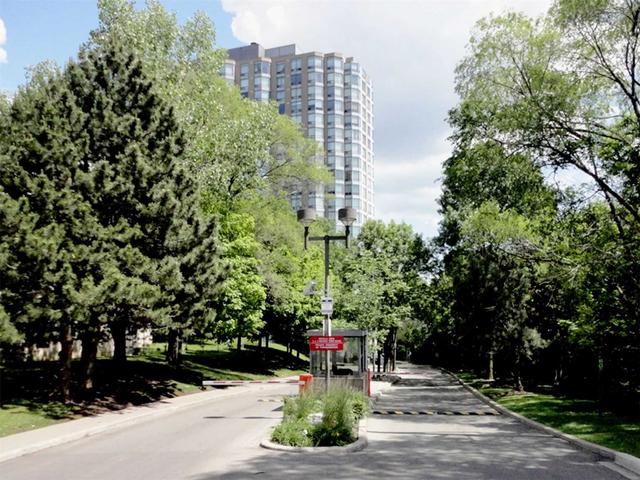 802 - 1 Hickory Tree Rd, Condo with 2 bedrooms, 2 bathrooms and 1 parking in Toronto ON | Image 1