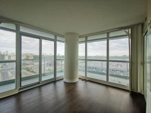 811 - 29 Singer Crt, Condo with 2 bedrooms, 2 bathrooms and 1 parking in Toronto ON | Image 8