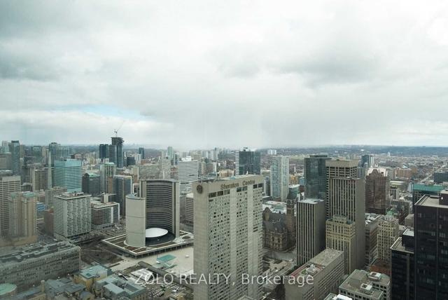 5505 - 180 University Ave, Condo with 1 bedrooms, 1 bathrooms and 1 parking in Toronto ON | Image 5