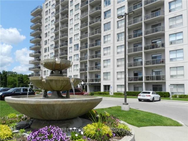 1006 - 353 Commissioners Rd W, Condo with 2 bedrooms, 1 bathrooms and 1 parking in London ON | Image 1