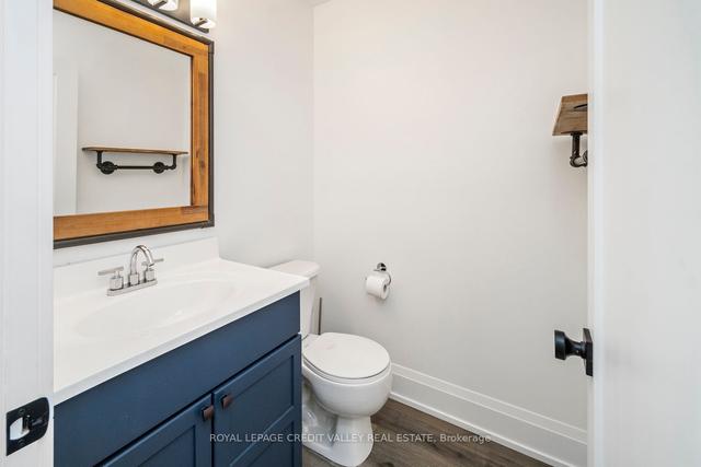 60 A Tecumseth St., Townhouse with 3 bedrooms, 3 bathrooms and 1 parking in Toronto ON | Image 2