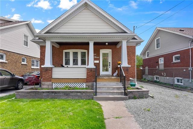 4862 Fourth Ave, House detached with 4 bedrooms, 2 bathrooms and 4 parking in Niagara Falls ON | Image 1