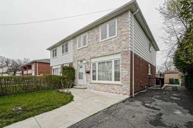 3121 Jessica Ct, House semidetached with 4 bedrooms, 3 bathrooms and 3 parking in Mississauga ON | Image 12