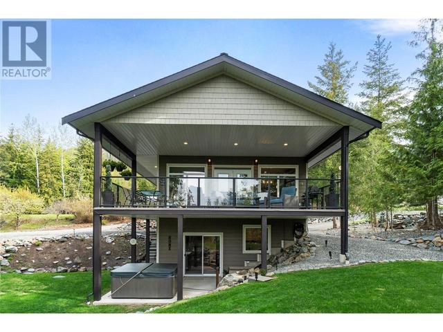 7430 Stampede Trail, House detached with 3 bedrooms, 2 bathrooms and 4 parking in Columbia Shuswap F BC | Image 75