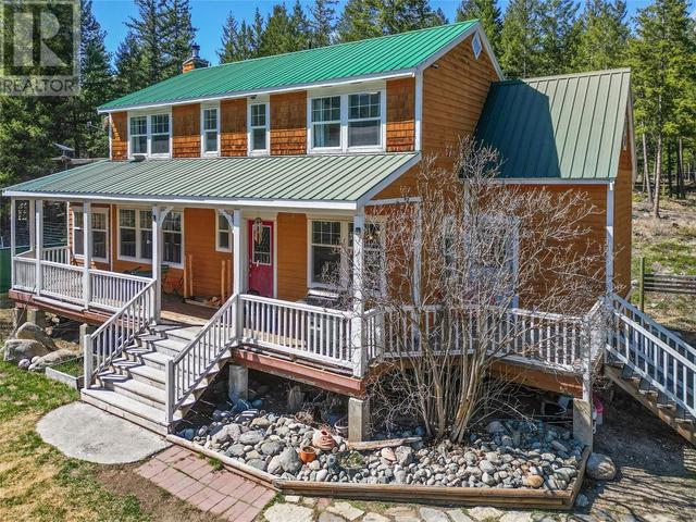 187 Pinewood Dr, House detached with 3 bedrooms, 3 bathrooms and 4 parking in Okanagan Similkameen H BC | Image 2