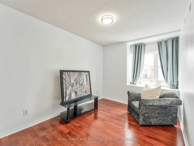 2002 - 3049 Finch Ave W, Townhouse with 4 bedrooms, 3 bathrooms and 2 parking in Toronto ON | Image 15