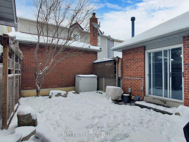 96 Chipmunk Cres, House detached with 3 bedrooms, 2 bathrooms and 3 parking in Brampton ON | Image 29