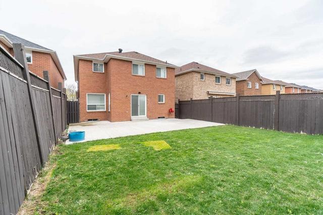 74 Ravenscliffe Ct, House detached with 4 bedrooms, 4 bathrooms and 6 parking in Brampton ON | Image 29