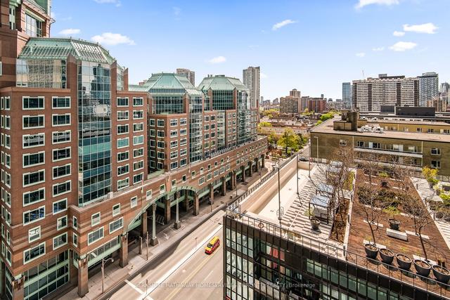 1503 - 110 Charles St E, Condo with 2 bedrooms, 2 bathrooms and 1 parking in Toronto ON | Image 3
