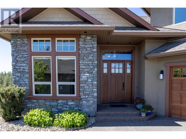 606 Selkirk Crt, House detached with 3 bedrooms, 2 bathrooms and 3 parking in Kelowna BC | Image 2