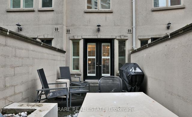 102 Pleasant Blvd, Townhouse with 3 bedrooms, 4 bathrooms and 2 parking in Toronto ON | Image 17