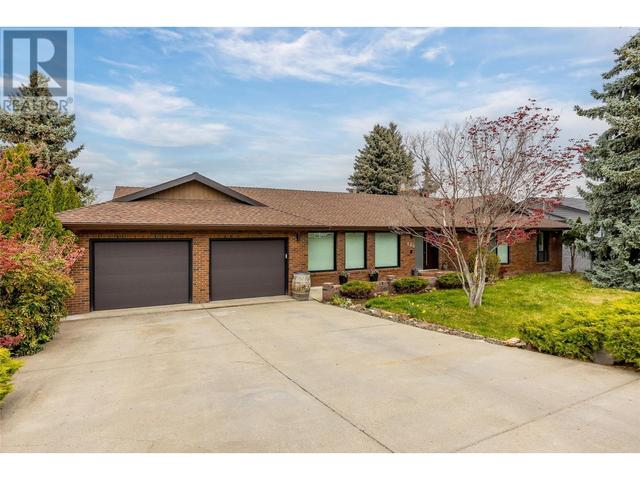 446 Okaview Road, House detached with 3 bedrooms, 3 bathrooms and 4 parking in Kelowna BC | Image 9