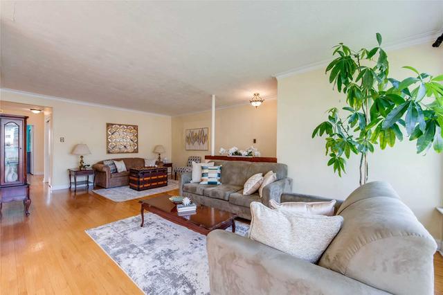 3715 St Clair Ave E, House detached with 3 bedrooms, 3 bathrooms and 2 parking in Toronto ON | Image 38