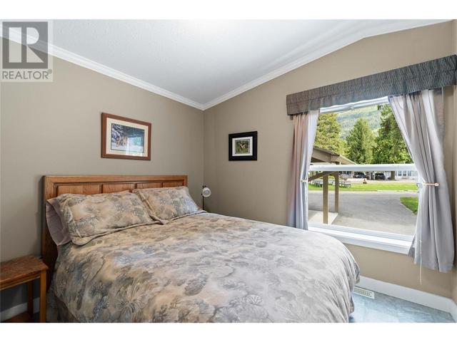 5161 - 63 Avenue Unit# 3, House other with 3 bedrooms, 2 bathrooms and 3 parking in Salmon Arm BC | Image 32