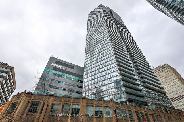 3410 - 832 Bay St, Condo with 3 bedrooms, 2 bathrooms and 1 parking in Toronto ON | Image 35