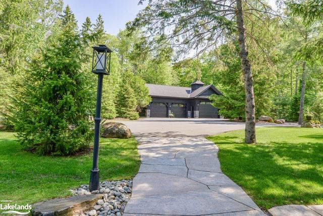 1032 The Tom Wroe Rd, House detached with 4 bedrooms, 4 bathrooms and null parking in Muskoka Lakes ON | Image 30