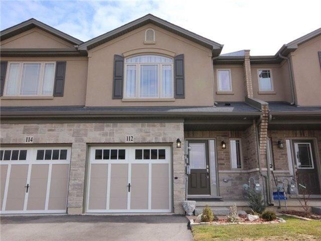 112 Westbank Tr, House attached with 3 bedrooms, 3 bathrooms and 3 parking in Hamilton ON | Image 1