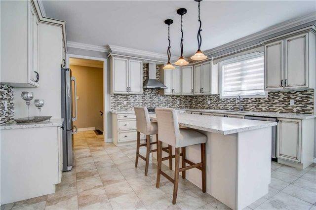 4 Dormington Cres, House detached with 4 bedrooms, 3 bathrooms and 4 parking in Brampton ON | Image 10