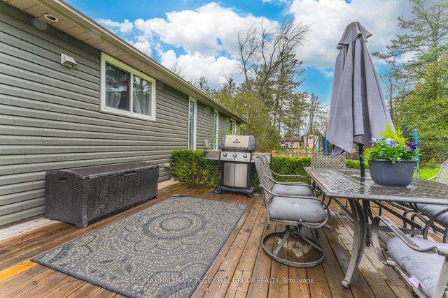 611 Lakeshore Rd E, House detached with 3 bedrooms, 1 bathrooms and 7 parking in Oro Medonte ON | Image 2