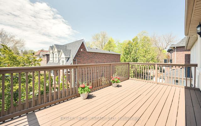 398 Sutherland Dr, House detached with 3 bedrooms, 4 bathrooms and 2 parking in Toronto ON | Image 16