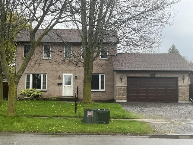 6870 Buckingham Dr, House detached with 3 bedrooms, 2 bathrooms and 4 parking in Niagara Falls ON | Image 1