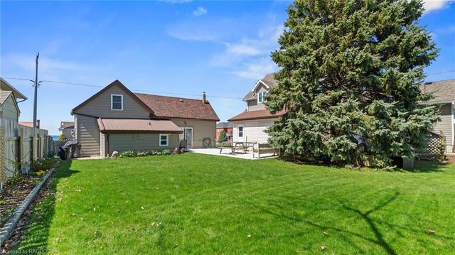 323 Penetangore Row, House detached with 3 bedrooms, 1 bathrooms and 3 parking in Kincardine ON | Image 20