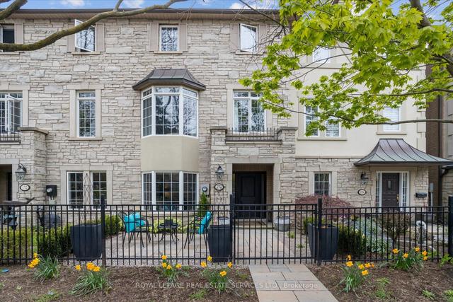 134 John St, House attached with 3 bedrooms, 4 bathrooms and 3 parking in Oakville ON | Image 1