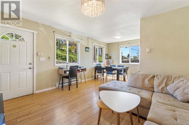 1430 Bay St, House detached with 3 bedrooms, 2 bathrooms and 2 parking in Nanaimo BC | Image 5