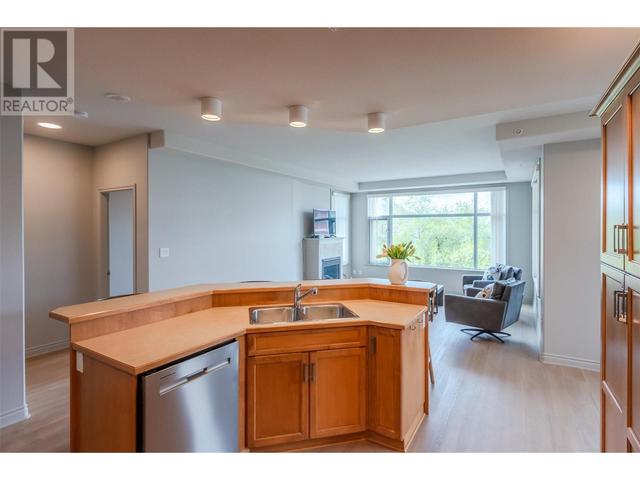 415 - 100 Lakeshore Dr, Condo with 2 bedrooms, 2 bathrooms and 1 parking in Penticton BC | Image 13