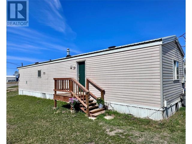 1029 97a Ave, House other with 2 bedrooms, 1 bathrooms and null parking in Dawson Creek BC | Image 1