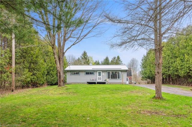 1303 County Road, House detached with 2 bedrooms, 1 bathrooms and 8 parking in Quinte West ON | Image 23