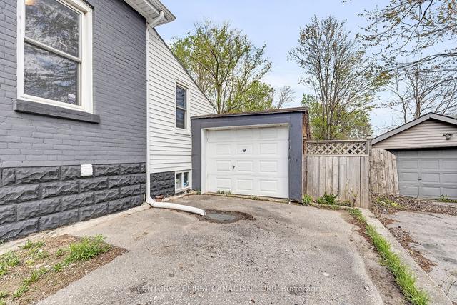 1064 Florence St, House detached with 3 bedrooms, 2 bathrooms and 4 parking in London ON | Image 21