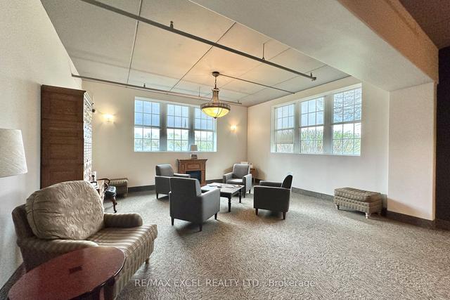 308 - 543 Timothy St, Condo with 1 bedrooms, 1 bathrooms and 1 parking in Newmarket ON | Image 11